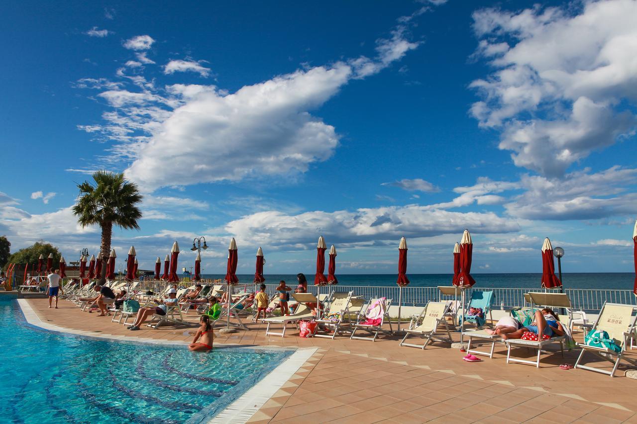Club Esse Costa Dello Jonio Hotel Mandatoriccio Marina Buitenkant foto